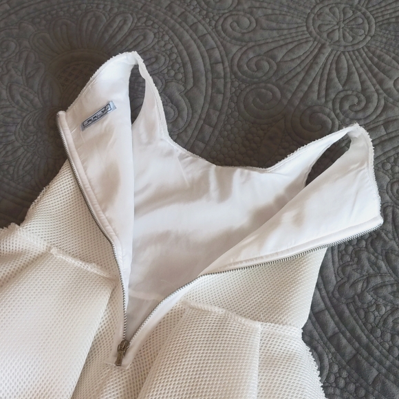 ⚜️Mi.Mi.Sol⚜️luxury brand girls white scuba dress🤍size 12🤍 - Picture 8 of 9